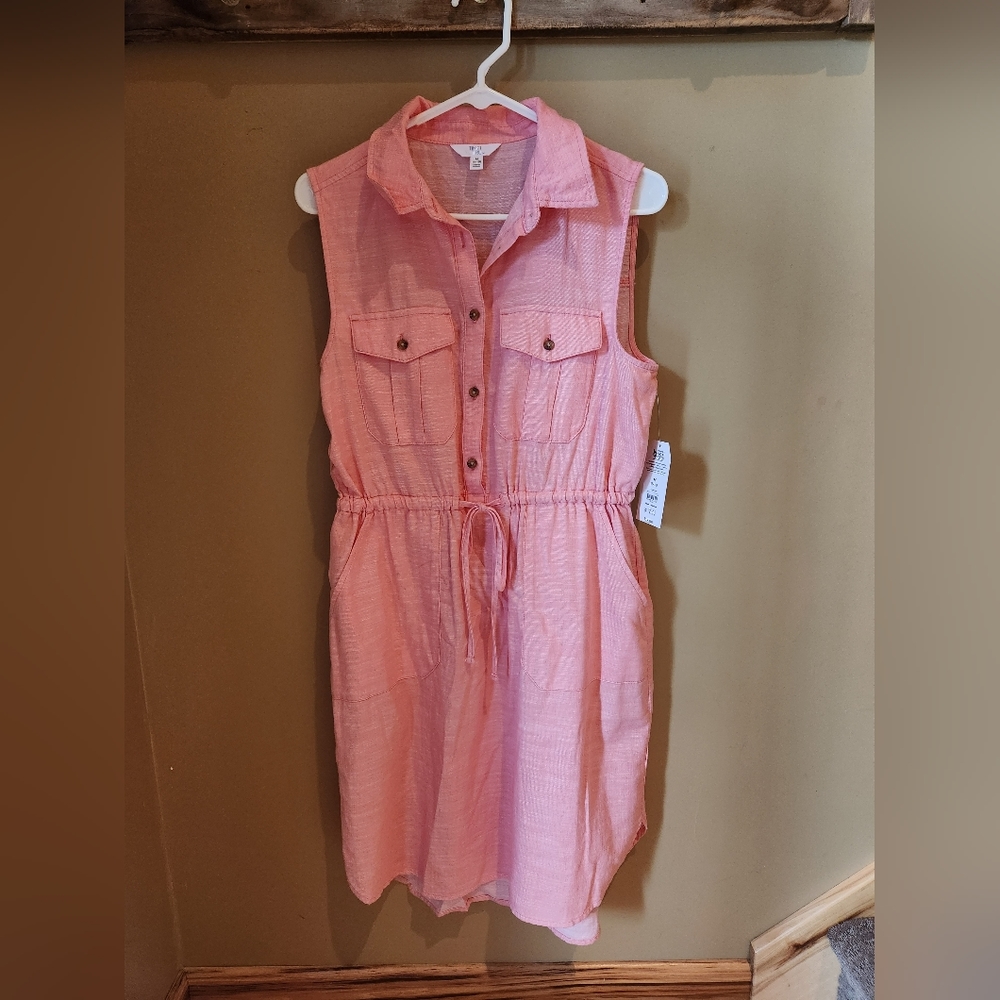 Women's Size Medium Dress, Peachy Pink Color